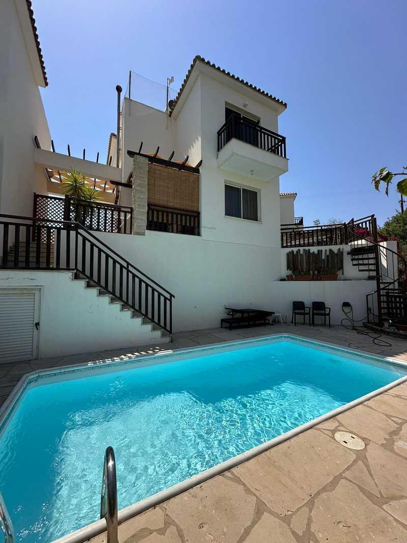 2-bedroom detached house for sale: https://www.bazaraki.com/adv/5789116_2-bedroom-detached-house-for-sale (www.bazaraki.com)
