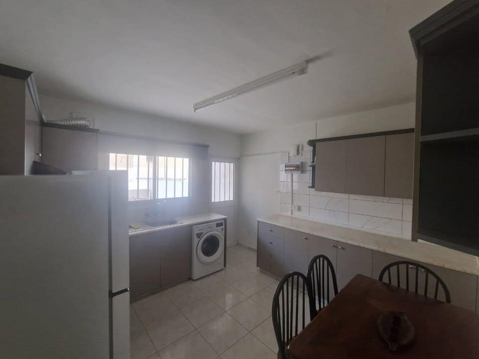 3 Beds 3 Baths House: https://www.facebook.com/marketplace/item/3675489166082502 (www.facebook.com)