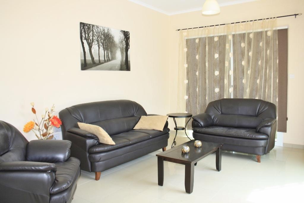 4-bedroom house in Limassol №152628: https://dom.com.cy/en/catalog/rent/152628/ (dom.com.cy)