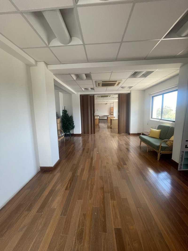 5-bedroom apartment for sale: https://www.bazaraki.com/adv/5786615_5-bedroom-apartment-for-sale (www.bazaraki.com)