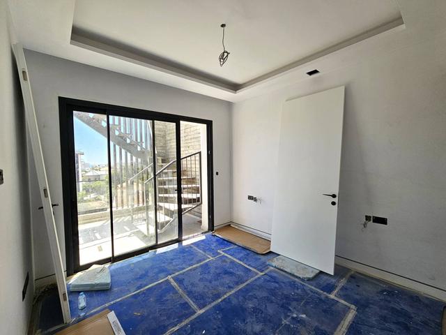 New 3-bedroom apartment in Limassol № 152862: https://dom.com.cy/en/catalog/sale/152862/ (dom.com.cy)