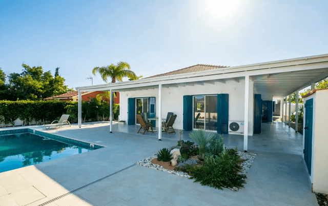 3-bedroom detached house for sale: https://www.bazaraki.com/adv/5793134_3-bedroom-detached-house-for-sale (www.bazaraki.com)