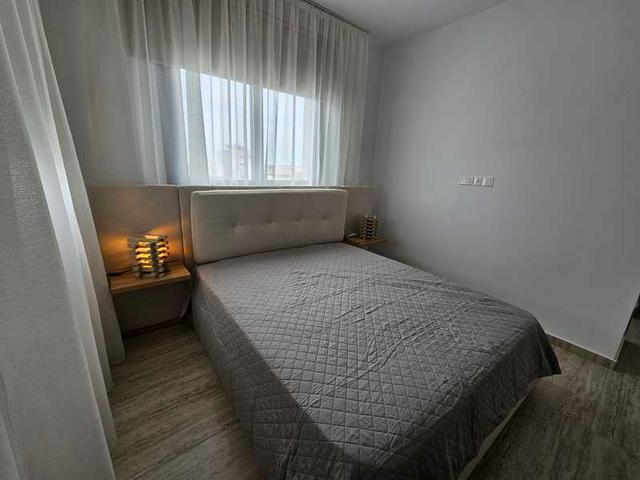 3-bedroom penthouse to rent: https://www.bazaraki.com/adv/5797134_3-bedroom-penthouse-to-rent (www.bazaraki.com)