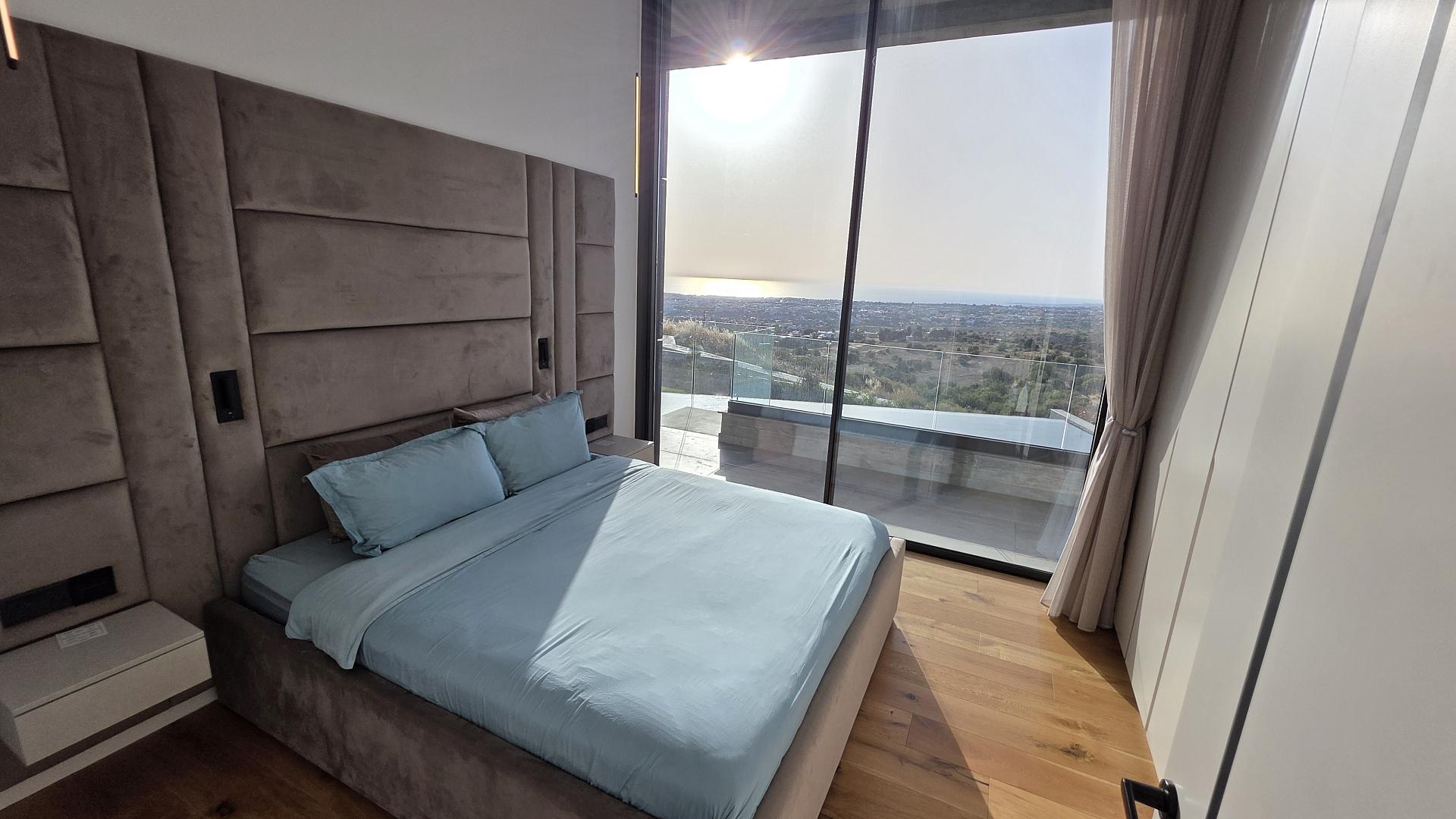 5-bedroom villa in Paphos № 152717: https://dom.com.cy/en/catalog/sale/152717/ (dom.com.cy)