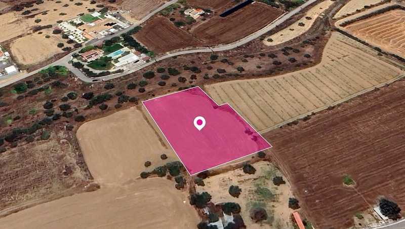 Residential land 3011 m²: https://www.bazaraki.com/adv/5798397_residential-land-3011-m2 (www.bazaraki.com)