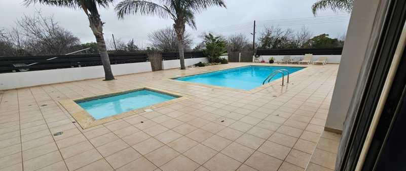 5-bedroom detached house to rent: https://www.bazaraki.com/adv/5795282_5-bedroom-detached-house-to-rent (www.bazaraki.com)