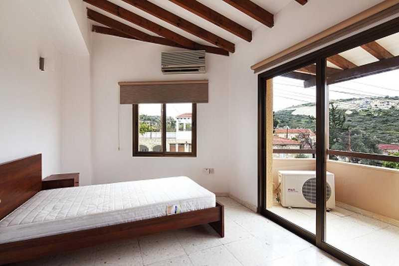 3-bedroom detached house to rent: https://www.bazaraki.com/adv/5796599_3-bedroom-detached-house-to-rent (www.bazaraki.com)