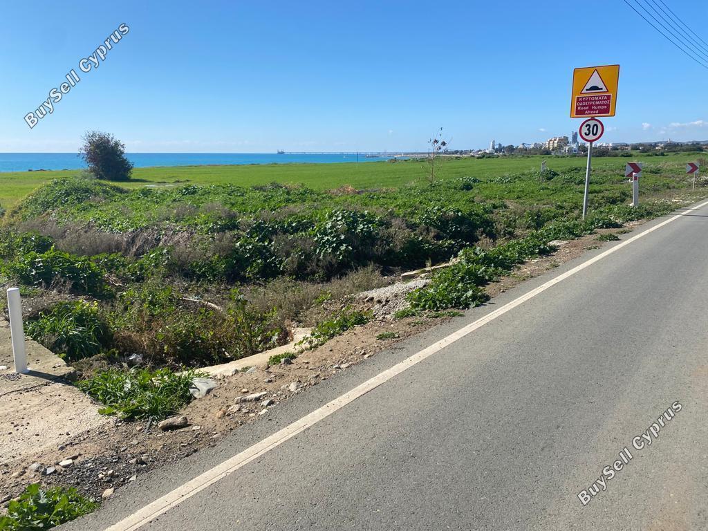 1,543 SQM Land for sale in Zygi, Larnaca: https://www.buysellcyprus.com/property-for-sale/larnaca/zygi/land-for-sale-zygi-larnaca-1792963.html (www.buysellcyprus.com)