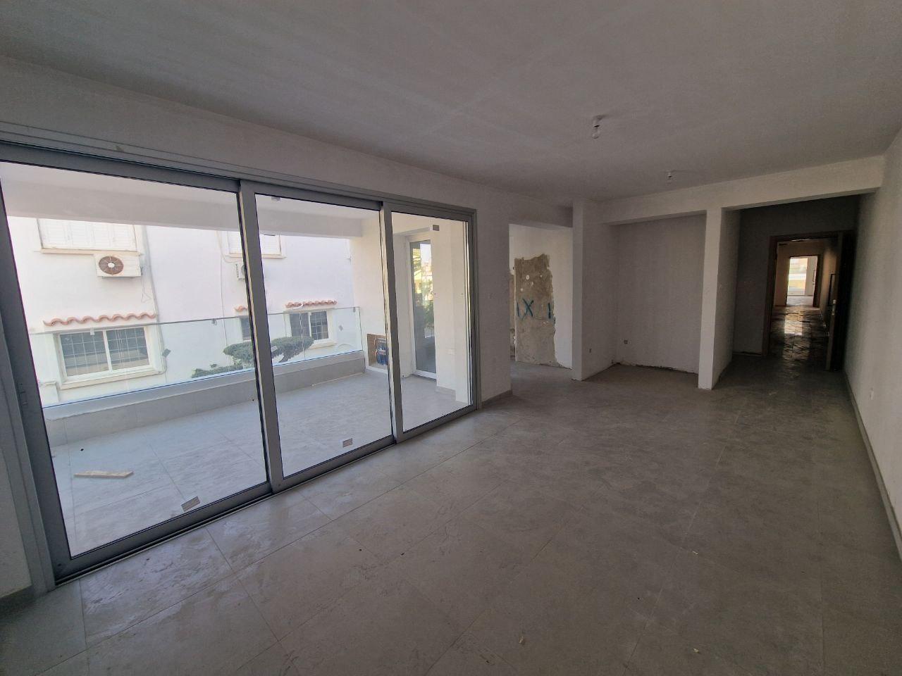 New 2-bedroom flat in Larnaca № 153920: https://dom.com.cy/en/catalog/sale/153920/ (dom.com.cy)