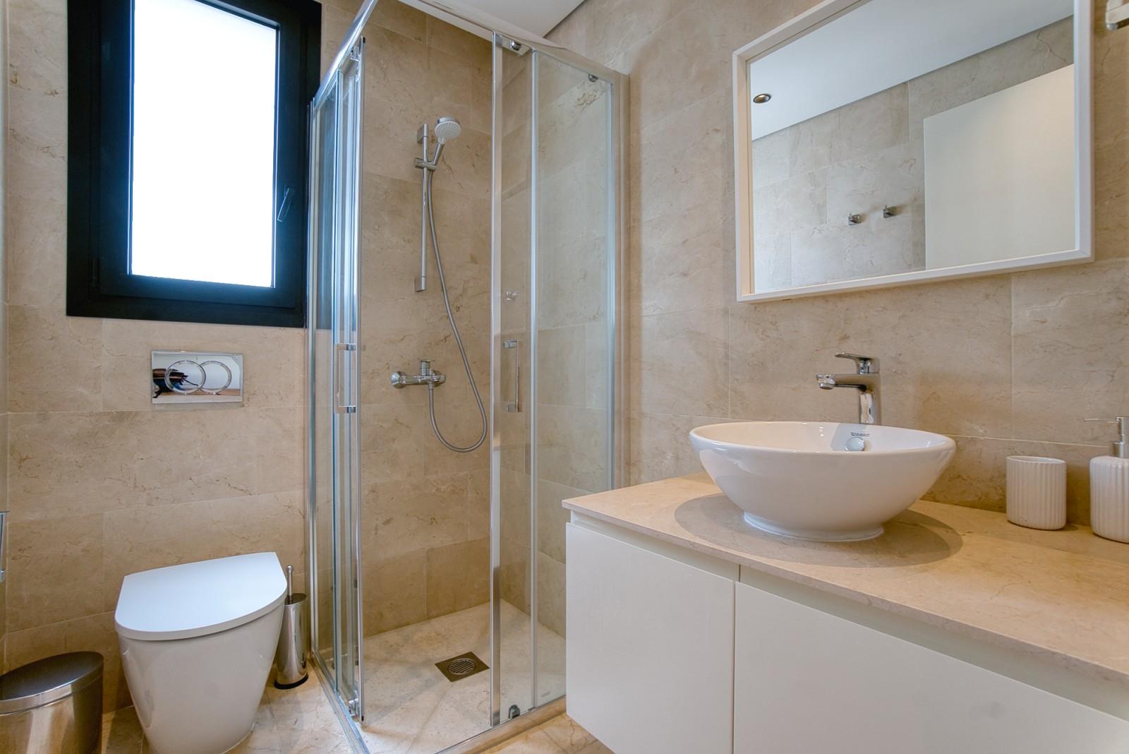 3-bedroom house in Paphos №153847: https://dom.com.cy/en/catalog/rent/153847/ (dom.com.cy)