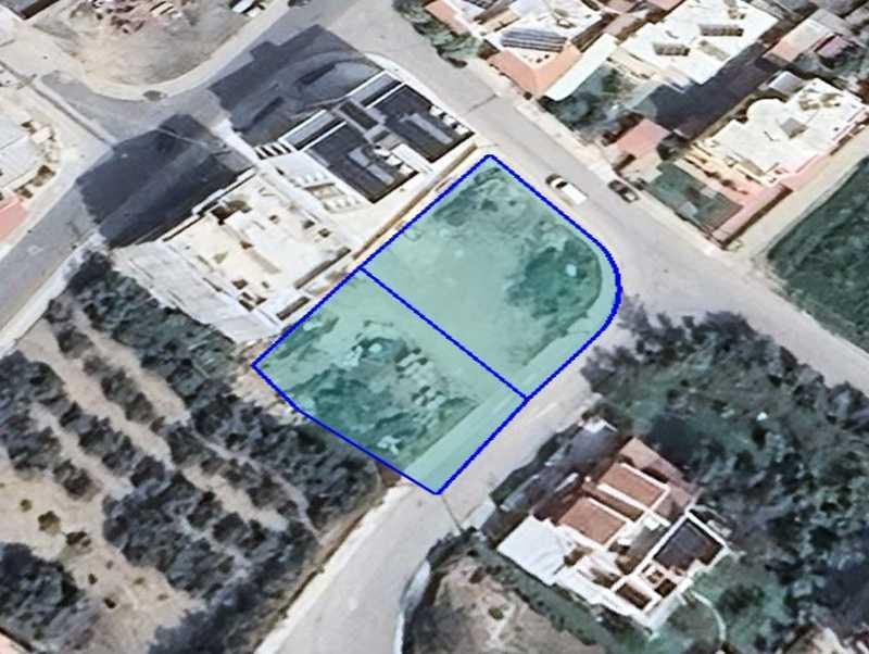 Residential land 1207 m²: https://www.bazaraki.com/adv/5797756_residential-land-1207-m2 (www.bazaraki.com)