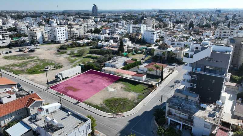 Residential land 710 m²: https://www.bazaraki.com/adv/5799552_residential-land-710-m2 (www.bazaraki.com)
