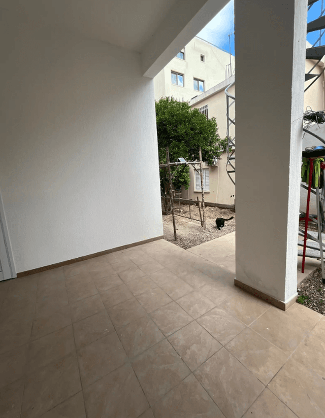2-bedroom apartment to rent: https://www.bazaraki.com/adv/5797009_2-bedroom-apartment-to-rent (www.bazaraki.com)