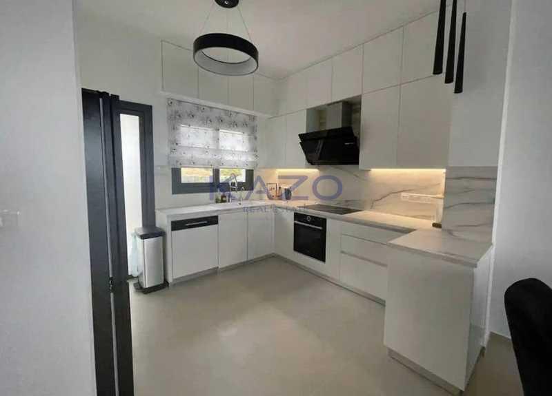 5-bedroom villa for sale: https://www.bazaraki.com/adv/5788758_5-bedroom-villa-for-sale (www.bazaraki.com)