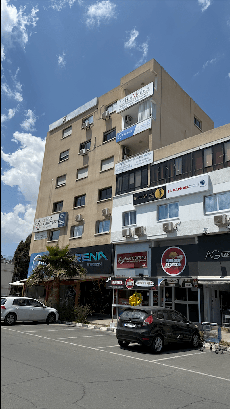 5-bedroom apartment for sale: https://www.bazaraki.com/adv/5786615_5-bedroom-apartment-for-sale (www.bazaraki.com)