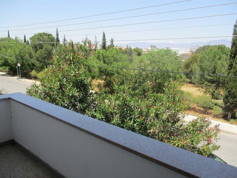 3-bedroom apartment to rent: https://www.bazaraki.com/adv/5794720_3-bedroom-apartment-to-rent (www.bazaraki.com)