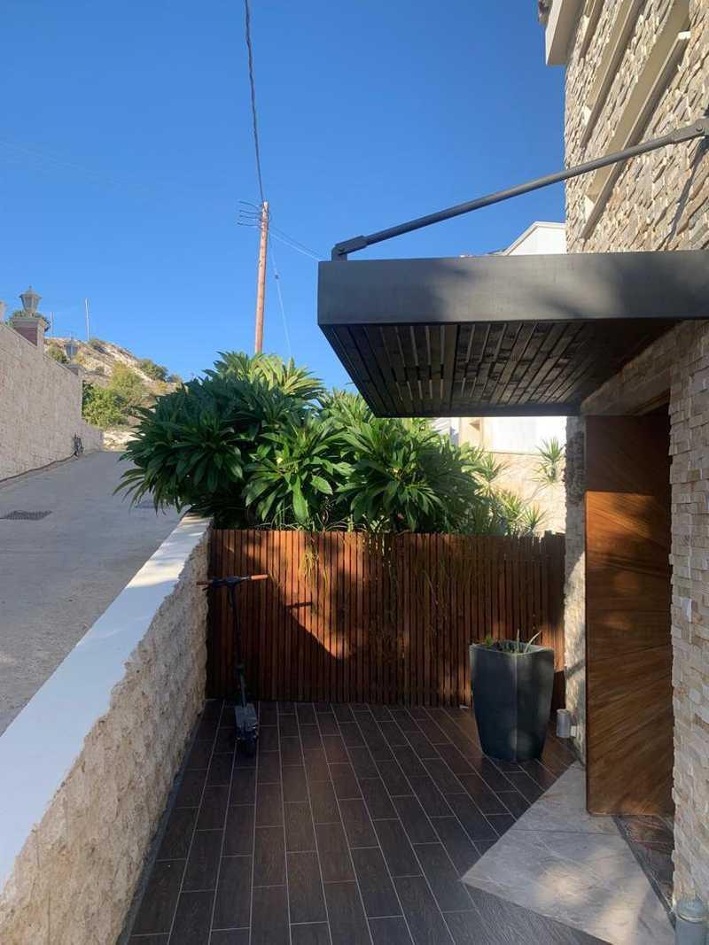4-bedroom villa to rent: https://www.bazaraki.com/adv/5791431_4-bedroom-villa-to-rent (www.bazaraki.com)