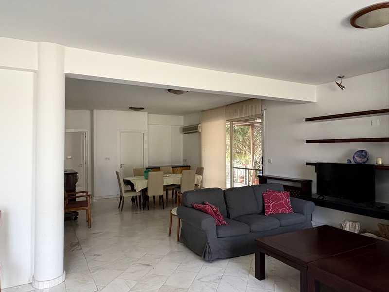 4-bedroom detached house to rent: https://www.bazaraki.com/adv/5794606_4-bedroom-detached-house-to-rent (www.bazaraki.com)