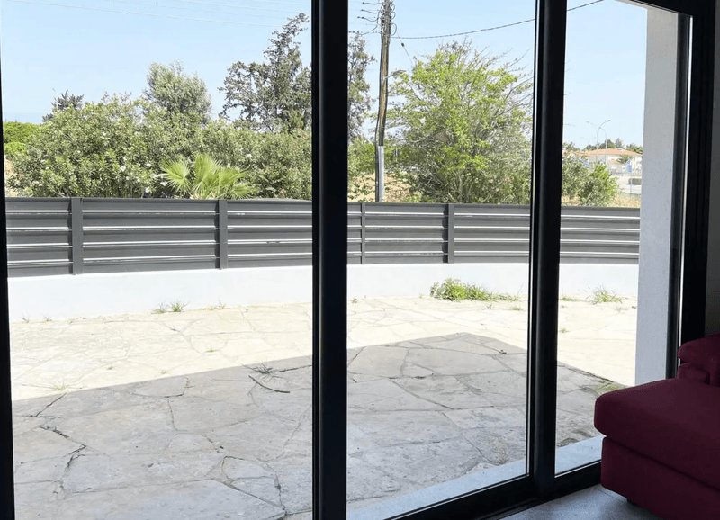 2-bedroom apartment to rent: https://www.bazaraki.com/adv/5787952_2-bedroom-apartment-to-rent (www.bazaraki.com)