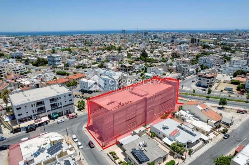 Commercial building in sotiros: https://www.bazaraki.com/adv/5797757_commercial-building-in-sotiros (www.bazaraki.com)