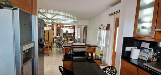 3-bedroom penthouse for sale: https://www.bazaraki.com/adv/5786724_3-bedroom-penthouse-for-sale (www.bazaraki.com)