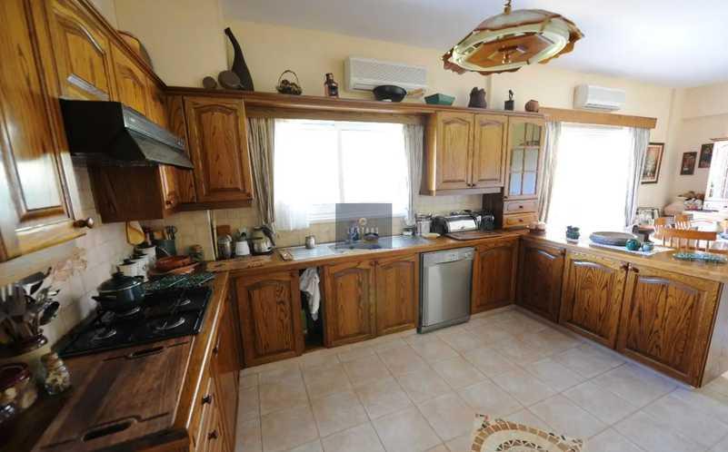 3-bedroom detached house for sale: https://www.bazaraki.com/adv/5791315_3-bedroom-detached-house-for-sale (www.bazaraki.com)