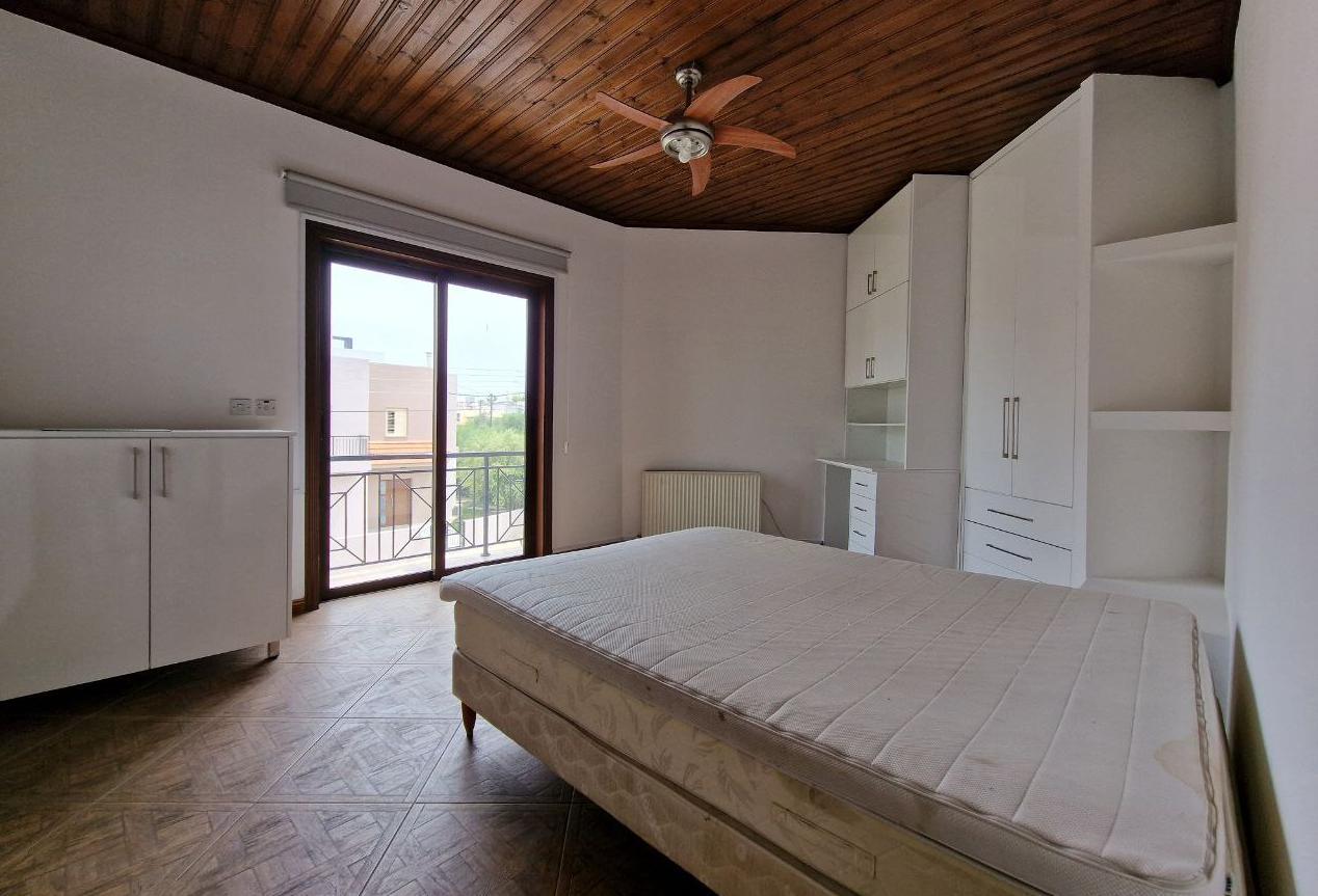 6-bedroom house in Nicosia № 150182: https://dom.com.cy/en/catalog/sale/150182/ (dom.com.cy)