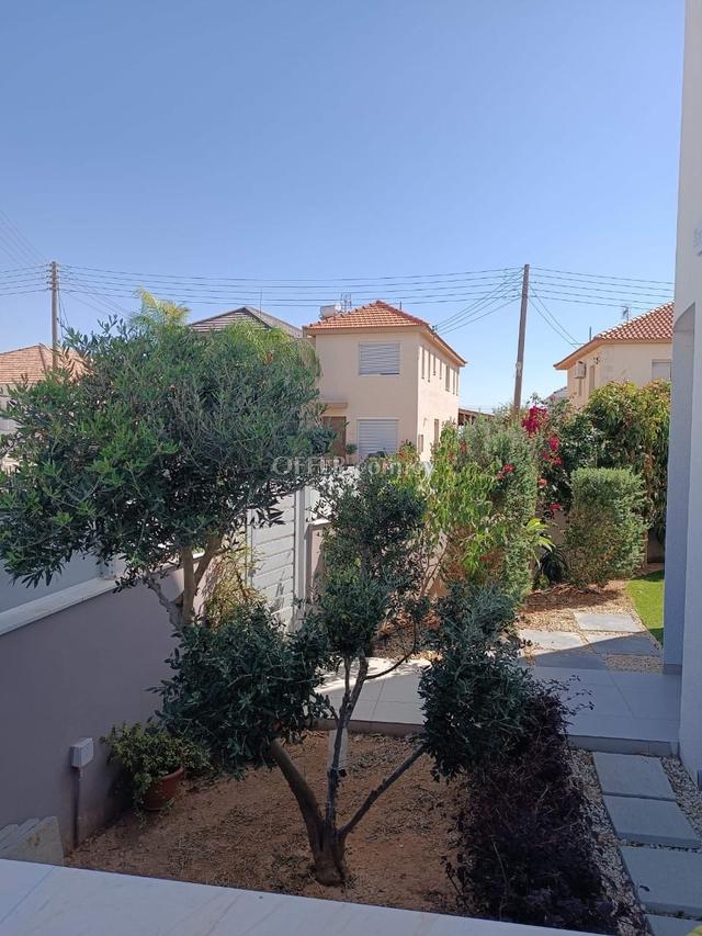 House (Detached) in Kolossi, Limassol for Sale: https://www.offer.com.cy/en/house-detached-in-kolossi-limassol-for-sale/21-816895/ (www.offer.com.cy)