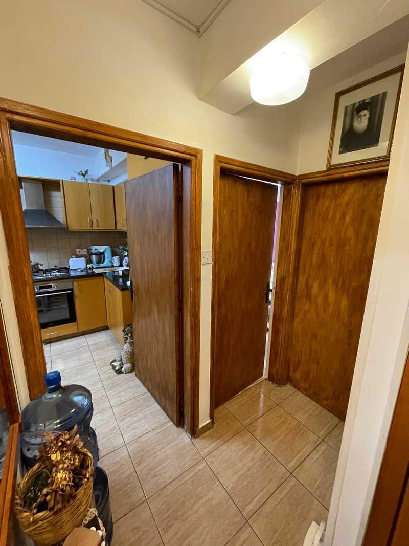 Cozy room in the city center: https://www.bazaraki.com/adv/5793054_cozy-room-for-rent-in-the-city-center (www.bazaraki.com)