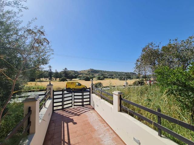 5-bedroom villa in Larnaca № 153151: https://dom.com.cy/en/catalog/sale/153151/ (dom.com.cy)