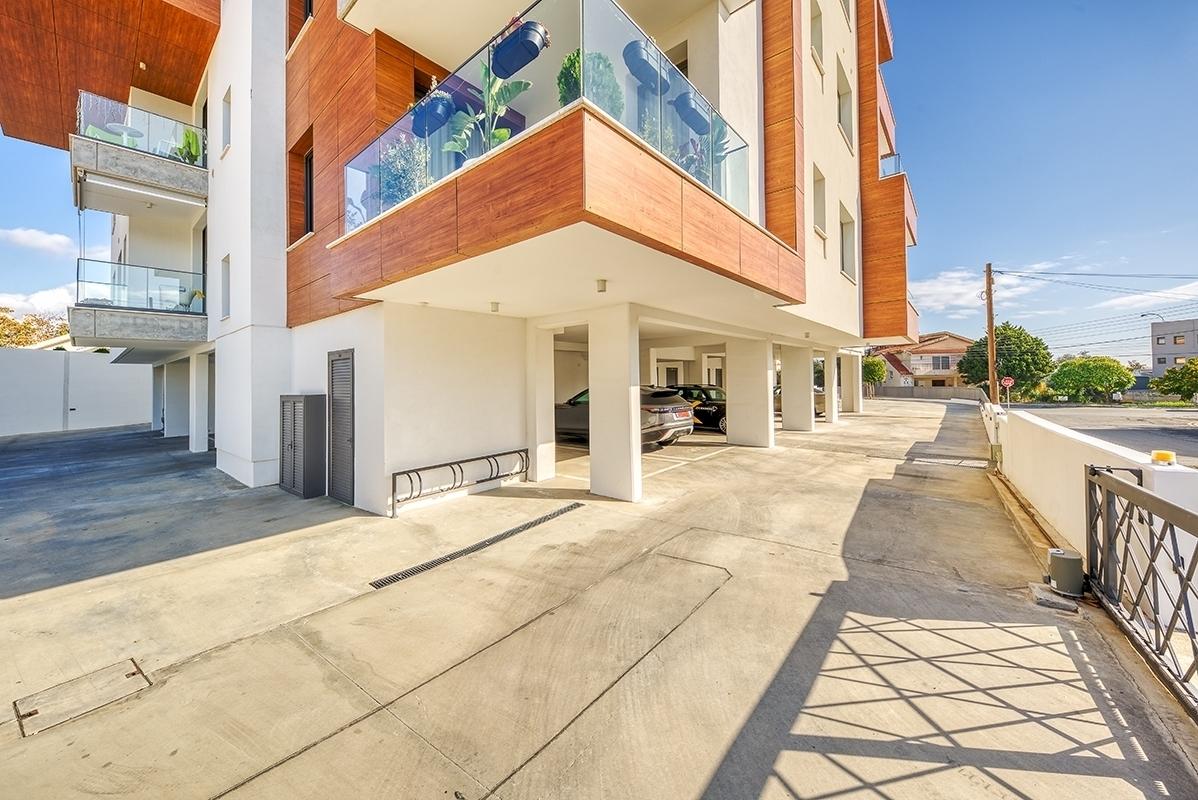 4-bedroom penthouse in Limassol №150196: https://dom.com.cy/en/catalog/rent/150196/ (dom.com.cy)