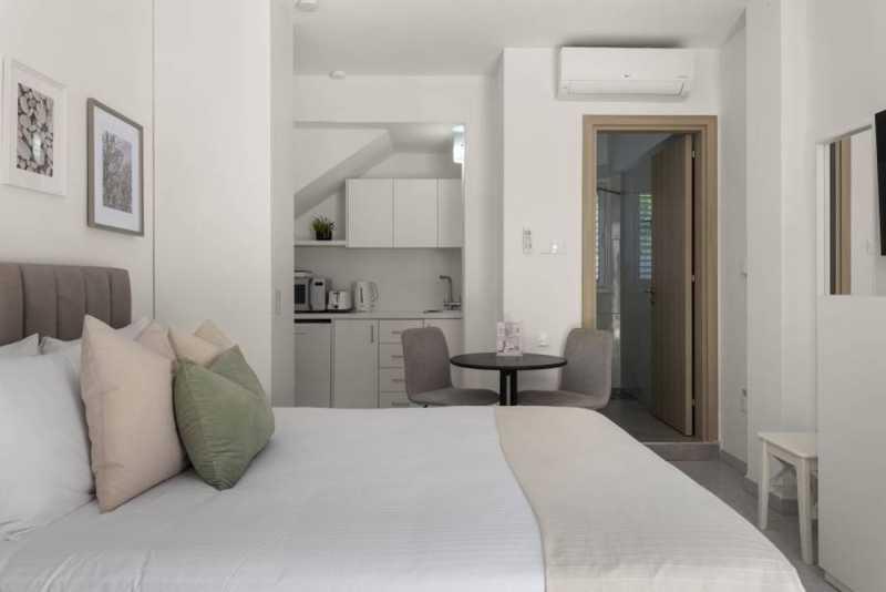 1-bedroom apartment to rent: https://www.bazaraki.com/adv/5786982_1-bedroom-apartment-to-rent (www.bazaraki.com)