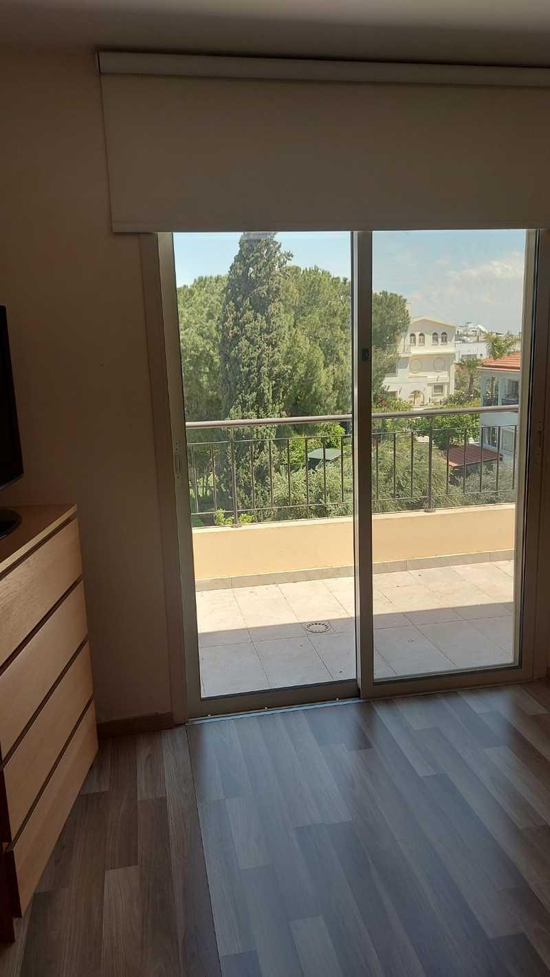 3-bedroom penthouse to rent: https://www.bazaraki.com/adv/5795179_3-bedroom-penthouse-to-rent (www.bazaraki.com)