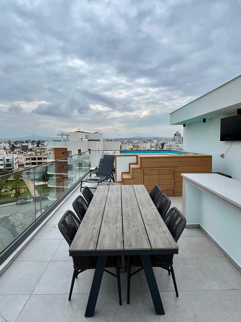 3-bedroom penthouse to rent: https://www.bazaraki.com/adv/5794730_3-bedroom-penthouse-to-rent (www.bazaraki.com)