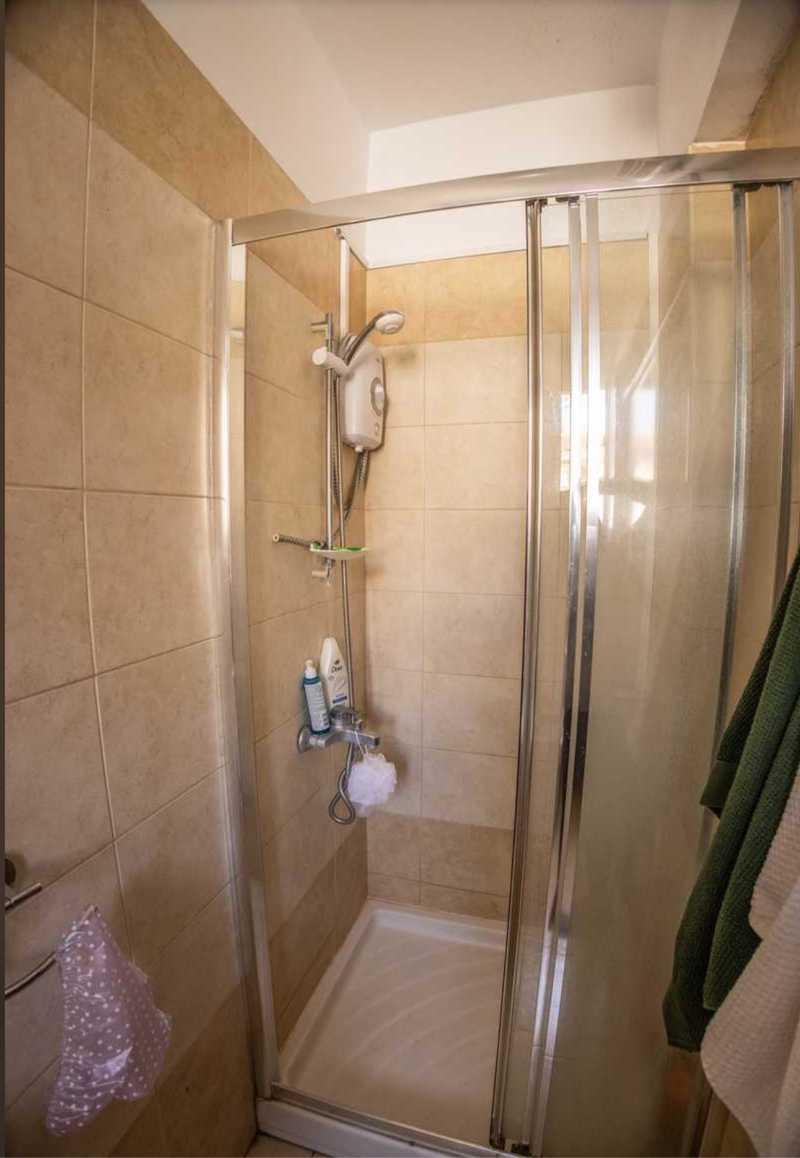2-bedroom apartment to rent: https://www.bazaraki.com/adv/5792822_2-bedroom-apartment-to-rent (www.bazaraki.com)