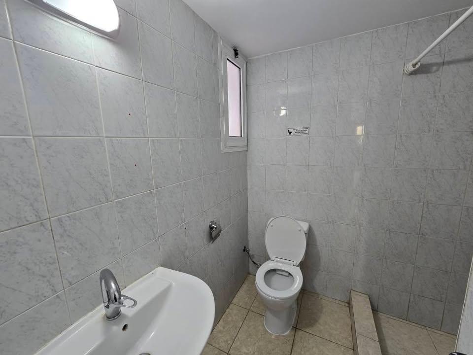3 bed groundfloor in Kato Paphos: https://www.facebook.com/marketplace/item/641537108881501 (www.facebook.com)