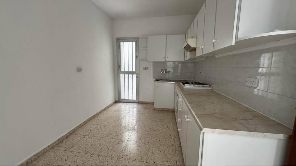 1 bdr. Aprt. For rent in Limassol center: https://www.facebook.com/marketplace/item/653082784229074 (www.facebook.com)
