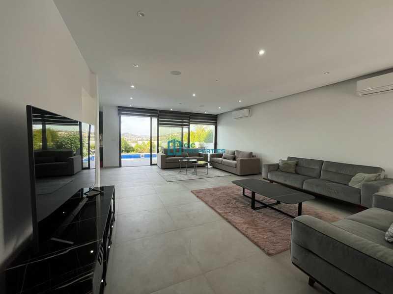 3-bedroom villa to rent: https://www.bazaraki.com/adv/5789012_3-bedroom-villa-to-rent (www.bazaraki.com)