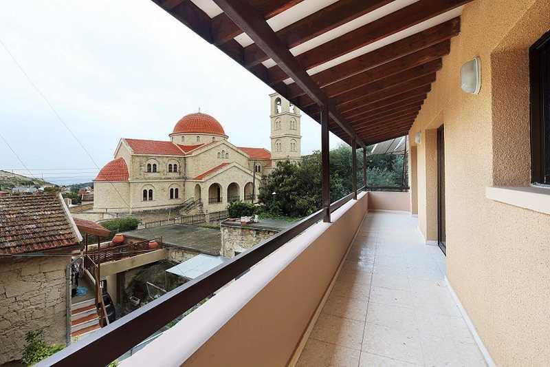 3-bedroom detached house to rent: https://www.bazaraki.com/adv/5796599_3-bedroom-detached-house-to-rent (www.bazaraki.com)