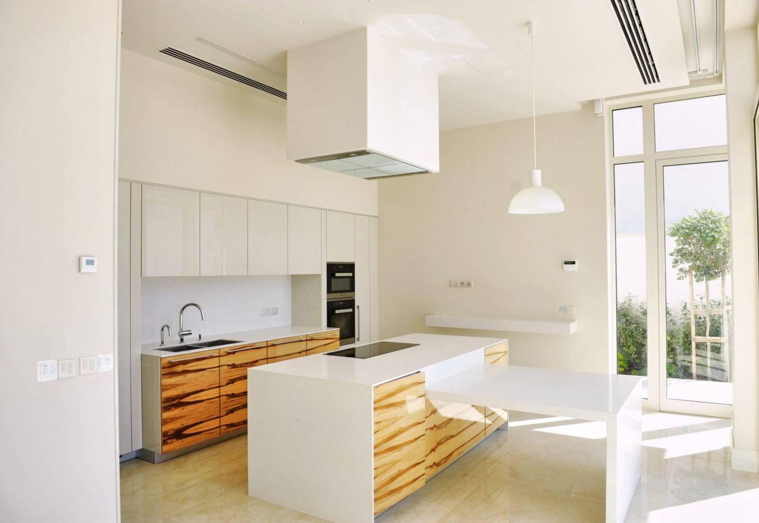 New 7-bedroom villa in Larnaca № 153410: https://dom.com.cy/en/catalog/sale/153410/ (dom.com.cy)