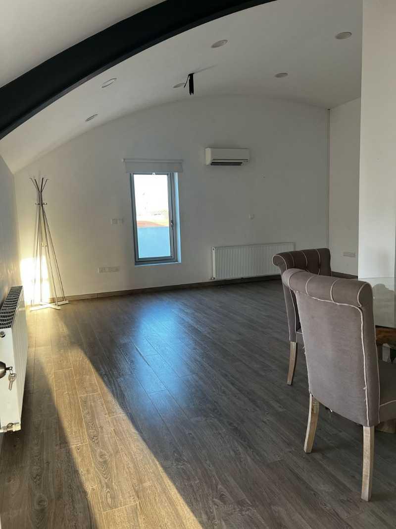 3-bedroom penthouse to rent: https://www.bazaraki.com/adv/5787125_3-bedroom-penthouse-to-rent (www.bazaraki.com)