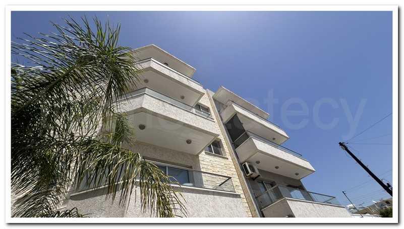 3-bedroom apartment to rent: https://www.bazaraki.com/adv/5792814_3-bedroom-apartment-to-rent (www.bazaraki.com)