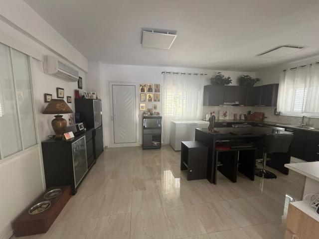4 Bedroom Detached House For Sale: https://www.zyprus.com/property/39392/4-bedrooms-house-detached-house-in-emba-paphos (www.zyprus.com)