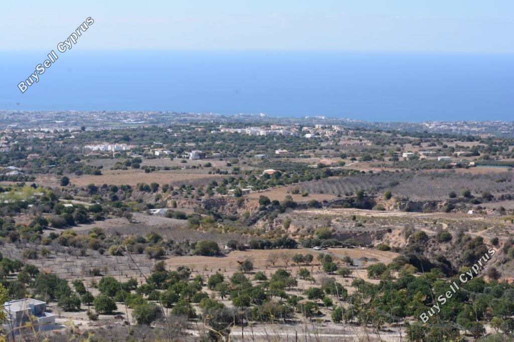 4,348 SQM Residential Land for sale in Tsada, Paphos: https://www.buysellcyprus.com/property-for-sale/paphos/tsada/land-for-sale-tsada-paphos-1792723.html (www.buysellcyprus.com)