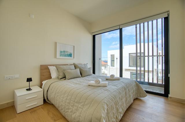 3-bedroom flat in Paphos №153874: https://dom.com.cy/en/catalog/rent/153874/ (dom.com.cy)