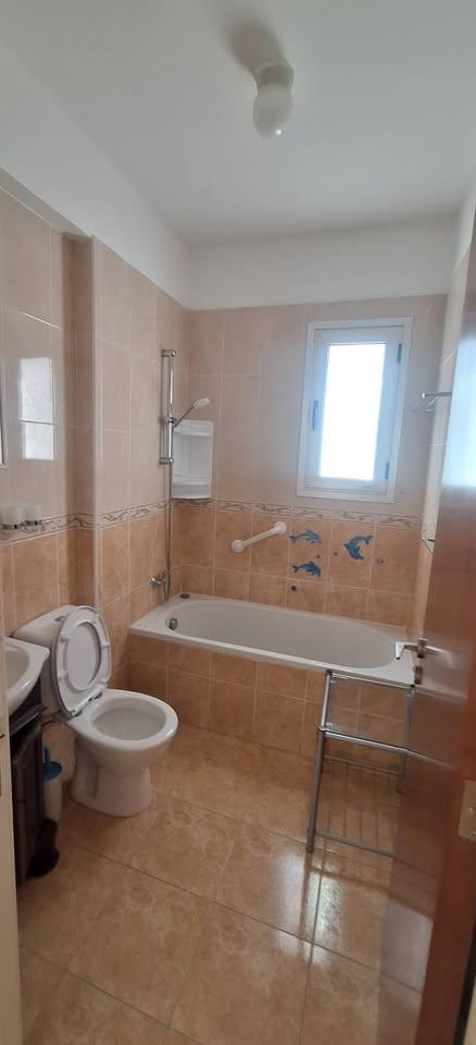 Apartment for rent: https://www.facebook.com/marketplace/item/1212389364005096 (www.facebook.com)