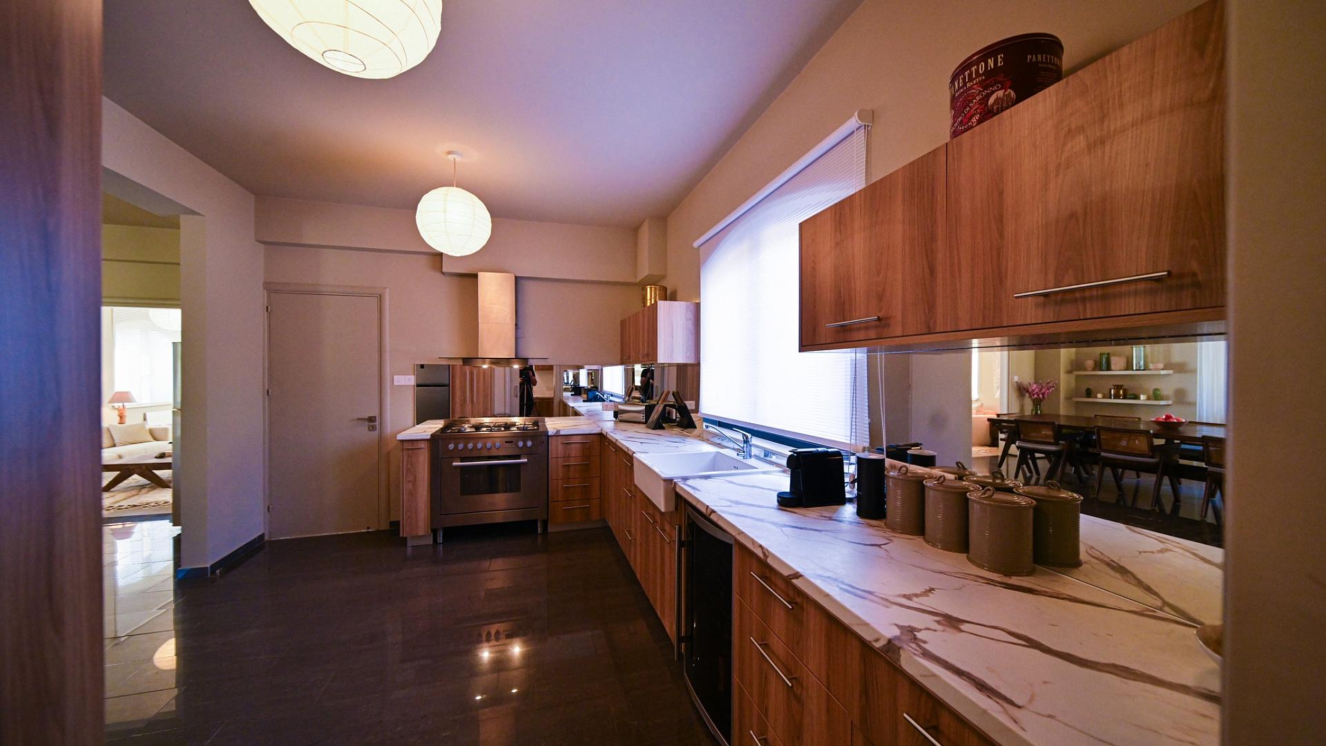 6-bedroom villa in Larnaca № 153177: https://dom.com.cy/en/catalog/sale/153177/ (dom.com.cy)