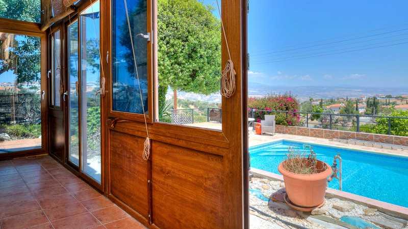 2-bedroom detached house for sale: https://www.bazaraki.com/adv/5796926_2-bedroom-detached-house-for-sale (www.bazaraki.com)