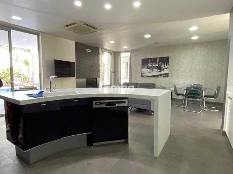  5-bedroom detached house to rent: https://www.bazaraki.com/adv/5789063_5-bedroom-detached-house-to-rent (www.bazaraki.com)