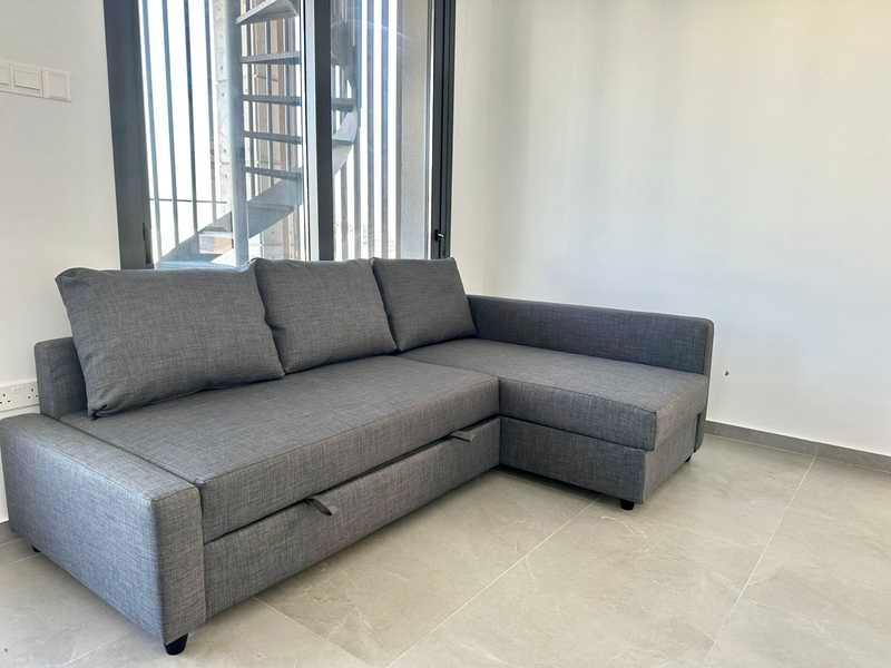 2-bedroom penthouse to rent: https://www.bazaraki.com/adv/5797053_2-bedroom-penthouse-to-rent (www.bazaraki.com)